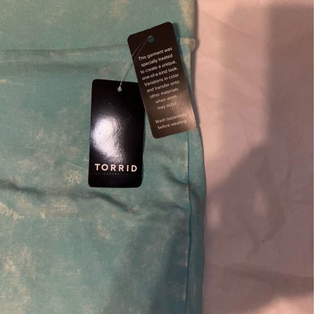 New! Torrid Capri Leggings size 2X (18-20) - Picture 3 of 10